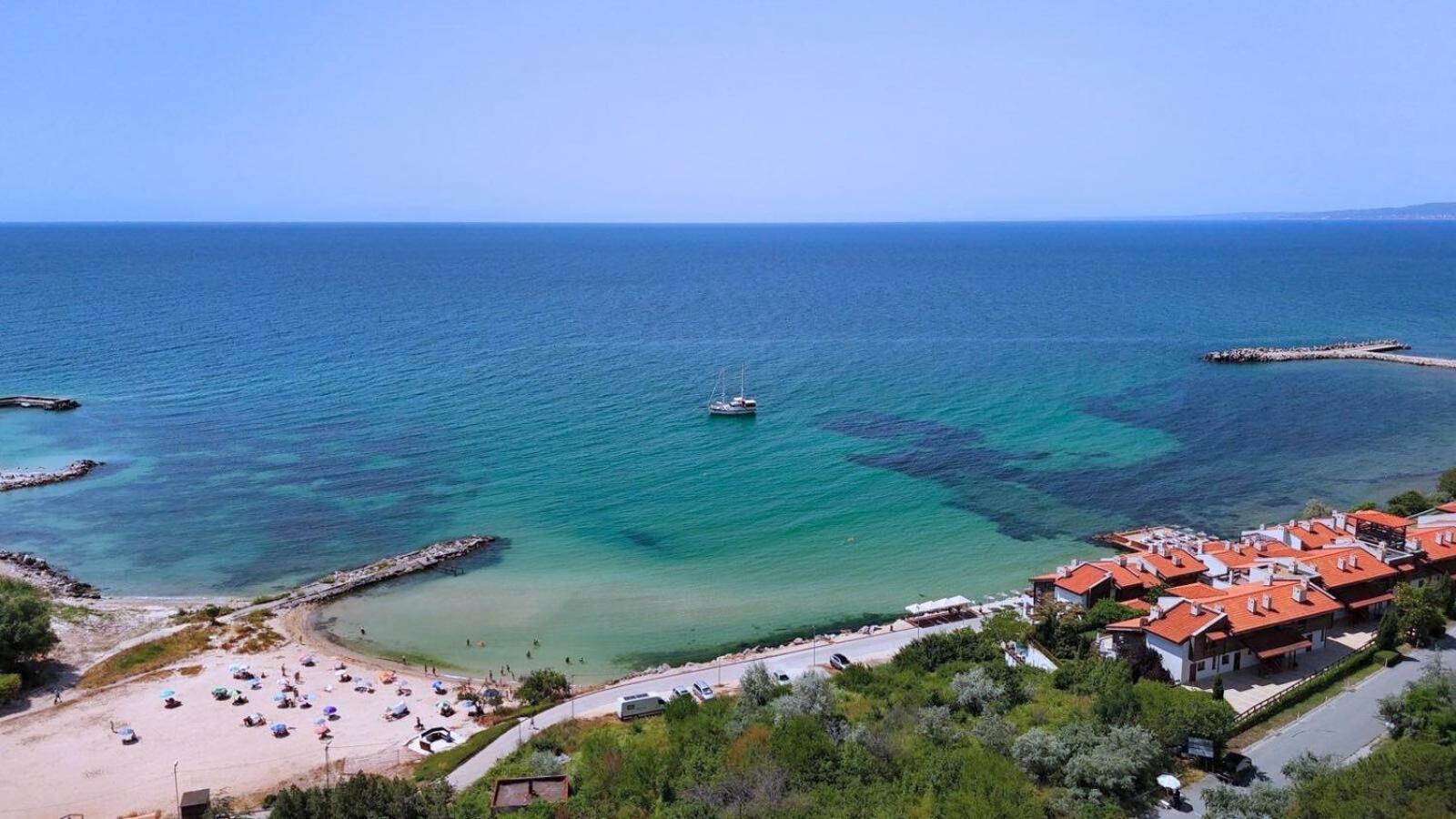White Coast Beach Apartments Каварна Экстерьер фото